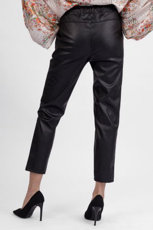 Pantaloni lungi negri din piele ecologica cu snur in talie [2]