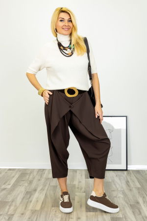 Pantaloni maro cu design urban petrecut cu nasture [3]