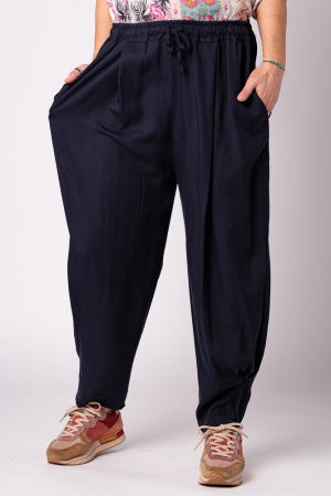 Pantaloni bleumarin, masura mare, din tencel, cu siret