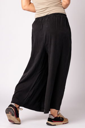 Pantaloni negri, petrecuti, masura mare, din tencel [2]