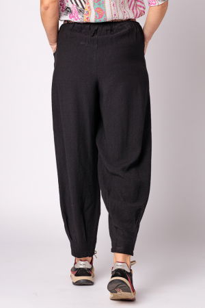 Pantaloni negri, masura mare, cu curea, din vascoza [2]