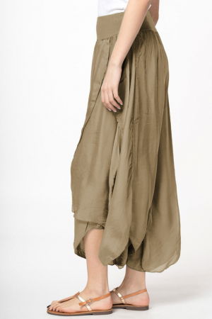 Pantaloni petrecuti din matase si vascoza camel, tip salvari [2]