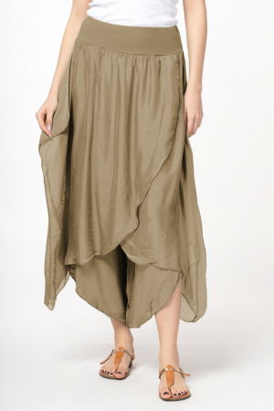 Pantaloni petrecuti din matase si vascoza camel, tip salvari [1]