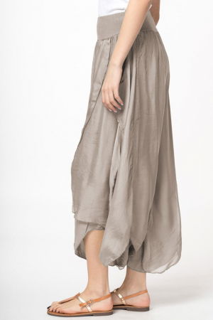 Pantaloni petrecuti din matase si vascoza bej fango, tip salvari [2]