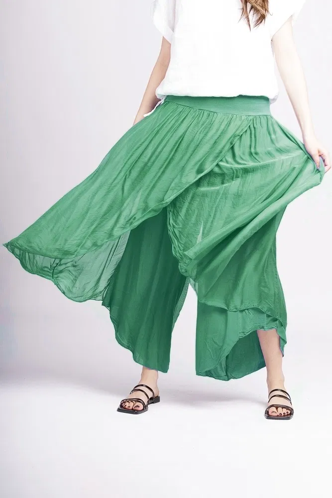 Pantaloni petrecuti din matase si vascoza verde smarald, tip salvari [2]