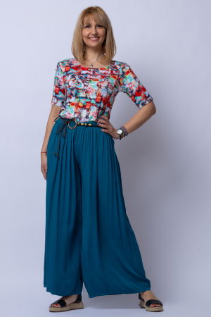 Îmbrăcăminte - Tricou din vascoza cu imprimeu cu rosu si verde