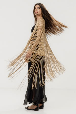 Poncho bej din plasa cu fir argintiu si franjuri lungi [3]