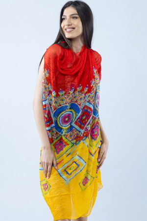 Pareo plaja din material plisat matasos si usor, imprimeu geometric multicolor pe galben si rosu [3]
