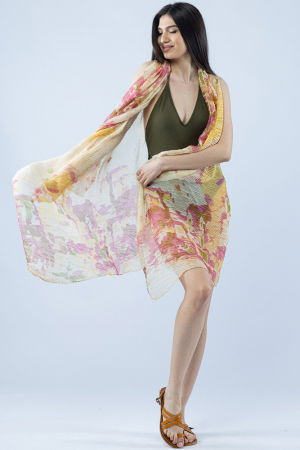 Îmbrăcăminte - Pareo plaja din material plisat matasos si usor, imprimeu pastelat galben si roz pe fond bej