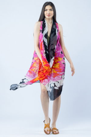 Pareo plaja din material plisat matasos si usor, motive florale fucsia cu portocaliu [2]