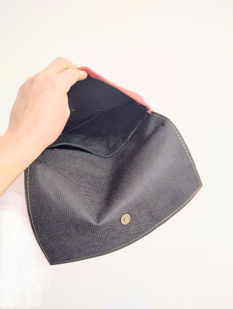 Plic rosu din piele naturala intoarsa cu pisicute [1]