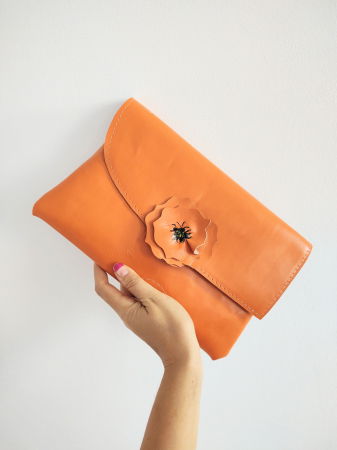 Genți si Plicuri Handmade din Piele - Plic handmade de ocazii ,portocaliu pal