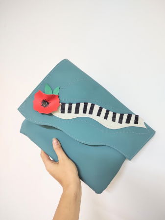 Genți si Plicuri Handmade din Piele - Plic handmade , din piele naturală ,asimetric,unicat