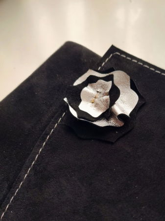 Plic negru din piele naturala întoarsă , cu trandafir tridimensional ,festiv [2]