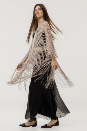 Poncho bej fango din plasa cu fir argintiu si franjuri lungi [7]