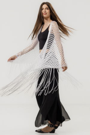 Îmbrăcăminte - Poncho alb din plasa cu fir argintiu si franjuri lungi