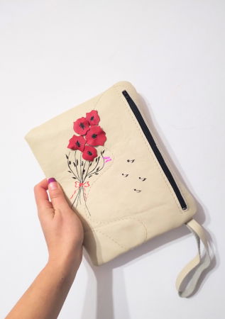 Genți - Portfard din piele naturală ivoire cu buchet de maci  ,unicat