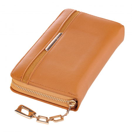 Portofele - Portofel camel cu detaliu liniar la exterior si lant decorativ auriu