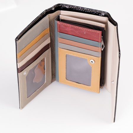 Portofel din piele naturala lucioasa, cu aspect piele de sarpe si prindere cu capsa, negru [2]