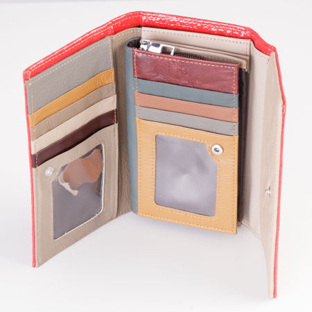 Portofel din piele naturala lucioasa, cu aspect piele de sarpe si prindere cu capsa, rosu [2]