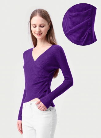 Pulovere - Pulover mov cu striatii, cu bust petrecut in V si nasturei pe-o parte