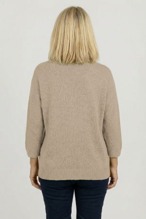 Pulover pufos bej cu decolteu in V si maneca fluture [2]