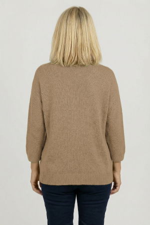 Pulover pufos camel cu decolteu in V si maneca fluture [2]