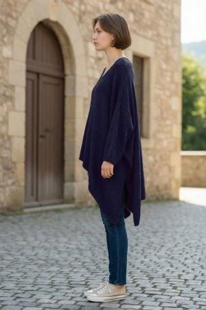 Pulover pufos bleumarin, oversize cu colt si decolteu in V [1]