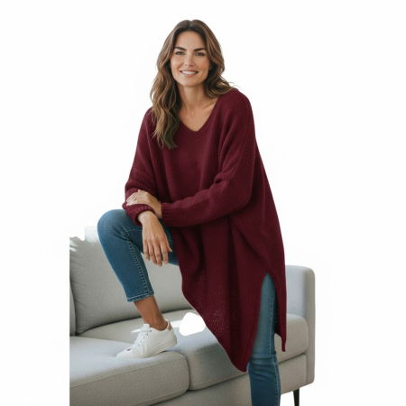 Pulovere - Pulover pufos bordo, oversize cu colt si decolteu in V