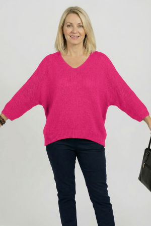 Pulover pufos fucsia cu decolteu in V si maneca fluture [1]