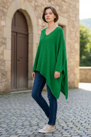 Pulovere - Pulover pufos verde , oversize cu colt si decolteu in V