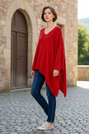 NOUTATI - Pulover pufos rosu, oversize cu colt si decolteu in V