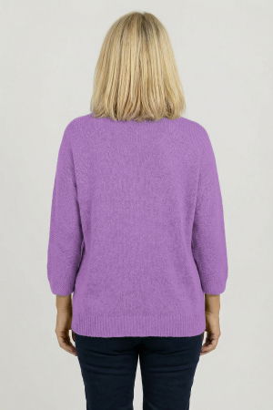 Pulover pufos mov deschis cu decolteu in V si maneca fluture [2]