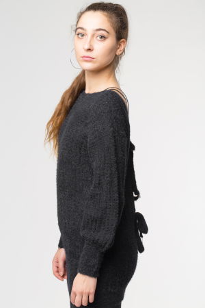 Pulover negru slylish lung cu decolteu si funde la spate [1]