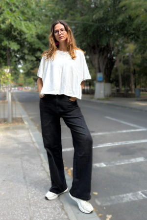 Pulovere - Pulover versatil cu maneca fluture din vascoza, alb