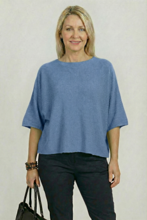 Pulovere - Pulover versatil cu maneca fluture din vascoza, albastru jeans