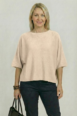 Pulovere - Pulover versatil cu maneca fluture din vascoza, bej