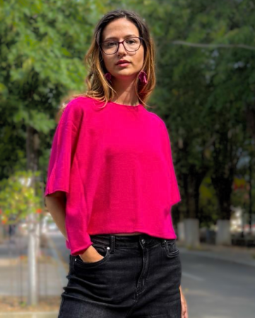 Pulover versatil cu maneca fluture din vascoza, fucsia