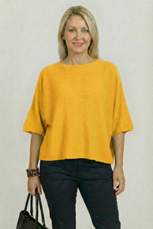 Pulovere - Pulover versatil cu maneca fluture din vascoza, galben turmeric