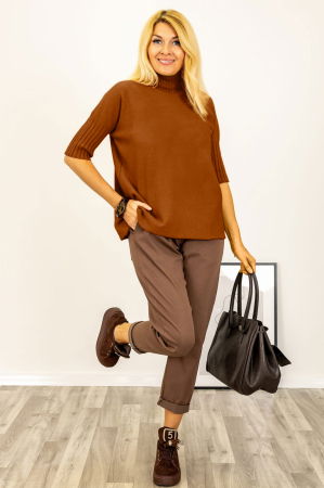 Pulovere și Cardigane de Damă - Pulover versatil cu maneci scurte ribbed si guler inalt, din vascoza, maro roscat