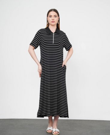 Rochie camasa cu fermoar din jerseu de vascoza, neagra cu dungi albe [1]