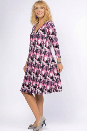 Rochie `A line` midi, cu decolteu traditional si imprimeu mov si fucsia [1]