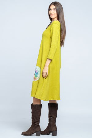 Rochie `A line` midi, din jerseu moale cu aplicatie pana, mustar [1]