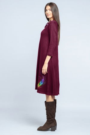 Rochie `A line` midi, din jerseu moale cu imprimeu pana, visinie [1]