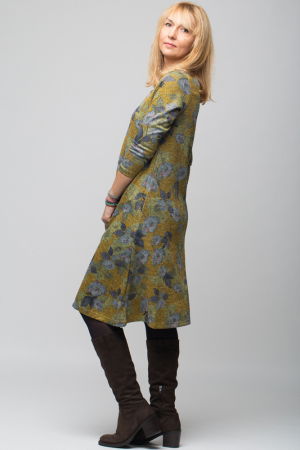 Rochie mustar `A line` midi, imprimeu flori albastrui, din jerseu de vascoza, cu lurex [1]