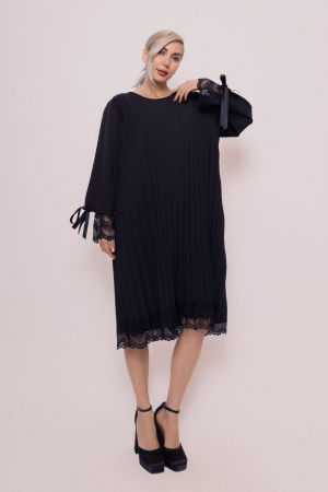 Rochii din Jerseu - Rochie neagra plisata midi cu maneca dublata cu tull si dantela