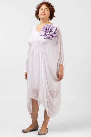 Rochie alba, midi, ampla, din matase si vascoza, cu detaliu sub bust, in colturi [5]