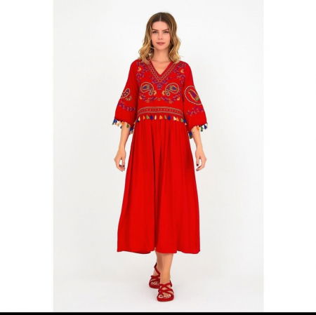 Rochie rosie cu broderie si ciucurasi, din vascoza [1]