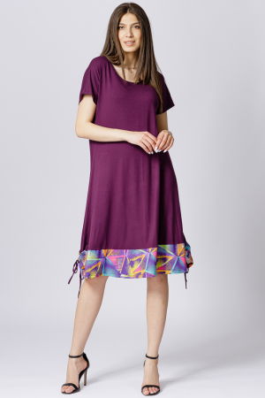 Rochie mov din vascoza cu volan imprimeu geometric si sireturi laterale [1]