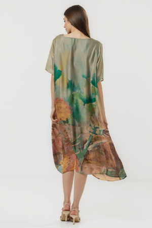 Rochie eleganta satinata A-line cu croiala lejera si imprimeu floral in tonuri bej-verde-oranj [3]